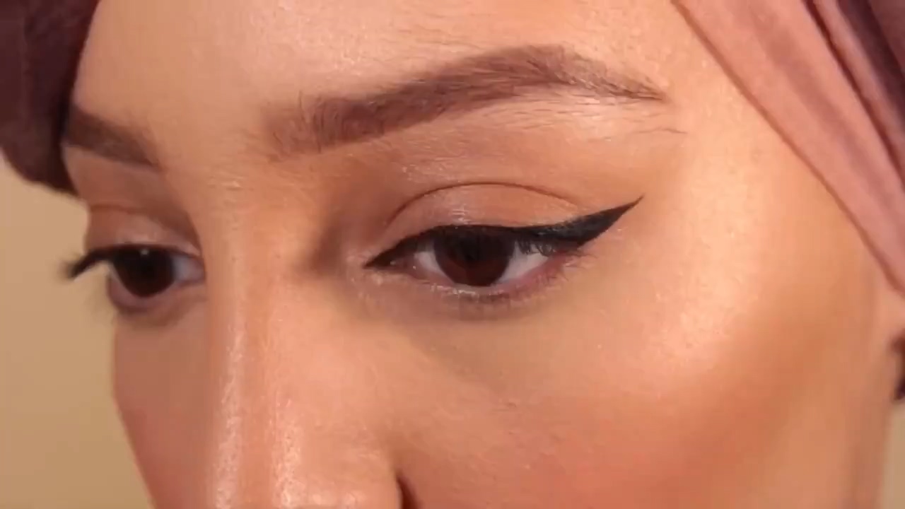 la meilleure astuce pour un eyeliner